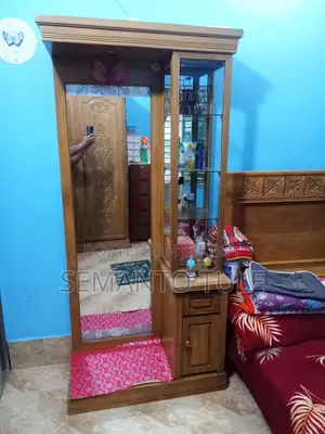 ড্রেসিং টেবিল বিক্রির জন্য