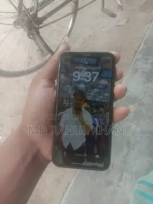 Apple iPhone XS (Used)
