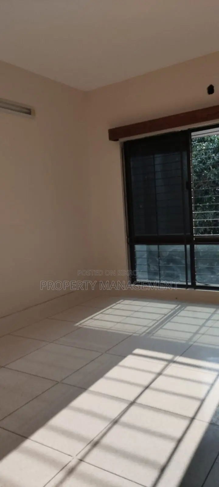 2500Sqft Unfurnished Apartment Rent 3Bed 4Bath Gulshan1 Nice View