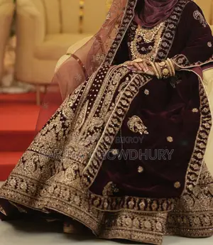 ব্রাইডাল লেহেঙ্গা বিক্রির জন্য