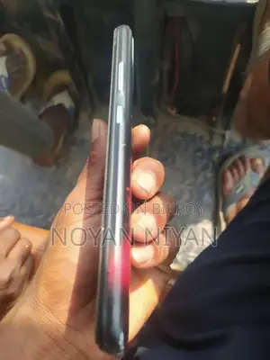 Realme 4/64 (Used)
