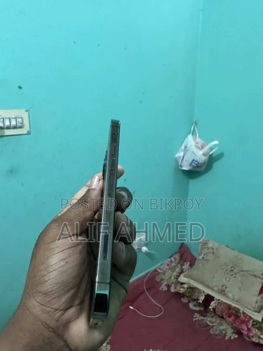 Apple iPhone 12 Pro (Used)
