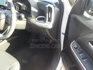Toyota Noah SZ HYB 4.5POINT 2024