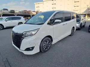 Toyota Esquire XI HYB 2 PWR DOOR 2020