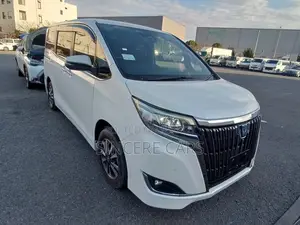 Toyota Esquire XI HYB 2 PWR DOOR 2020