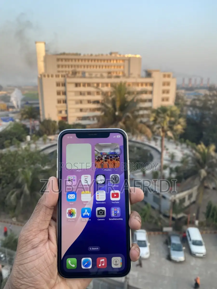 Apple iPhone 11 (Used)