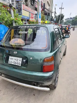 নিসান মার্চ ১৯৯৫