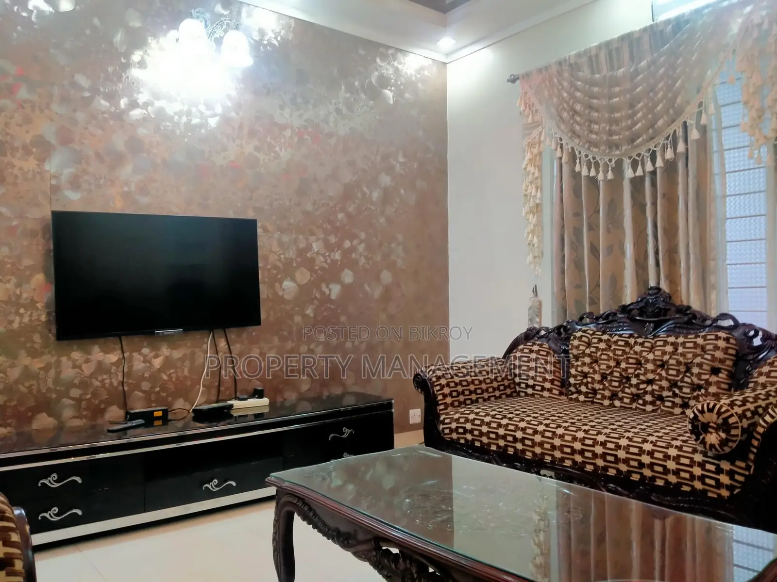 বনানীতে ২২৫০ বর্গফুটের সম্পূর্ণ ফার্নিশড অ্যাপার্টমেন্ট ভাড়া