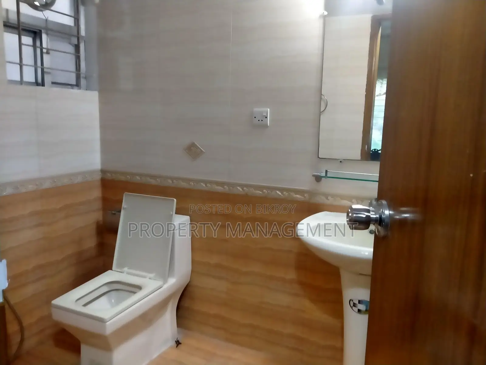 বনানীতে ২২৫০ বর্গফুটের সম্পূর্ণ ফার্নিশড অ্যাপার্টমেন্ট ভাড়া