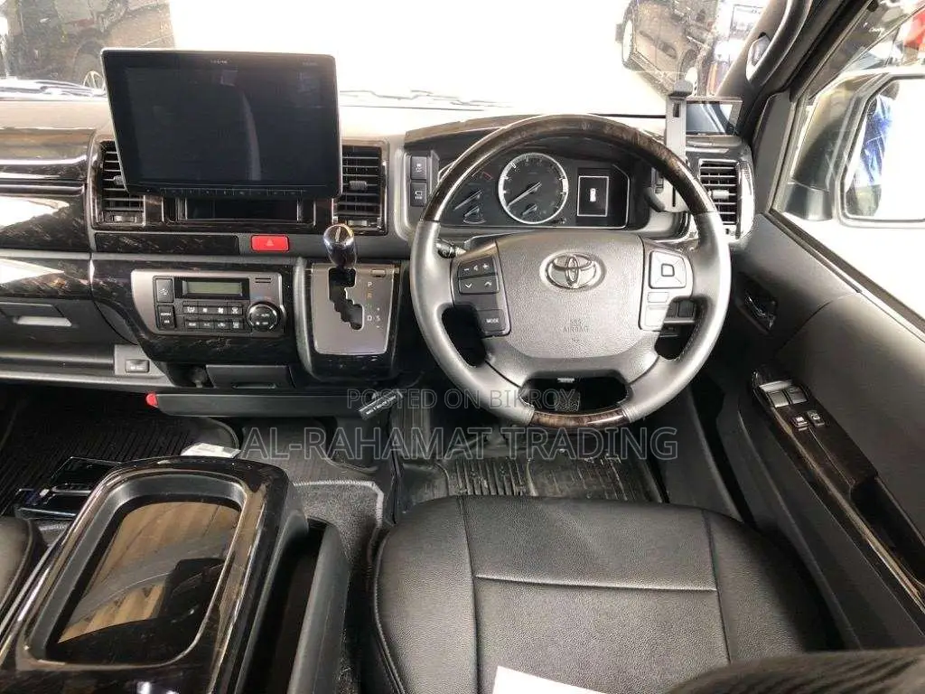 Toyota Hiace SGL DPS2 MODELLISTA 2021