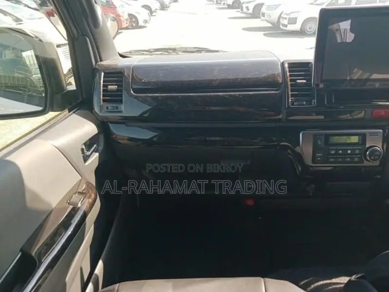 Toyota Hiace SGL DPS2 MODELLISTA 2021