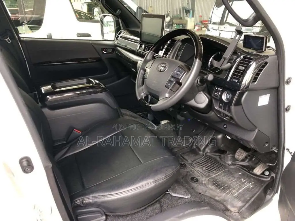 Toyota Hiace SGL DPS2 MODELLISTA 2021