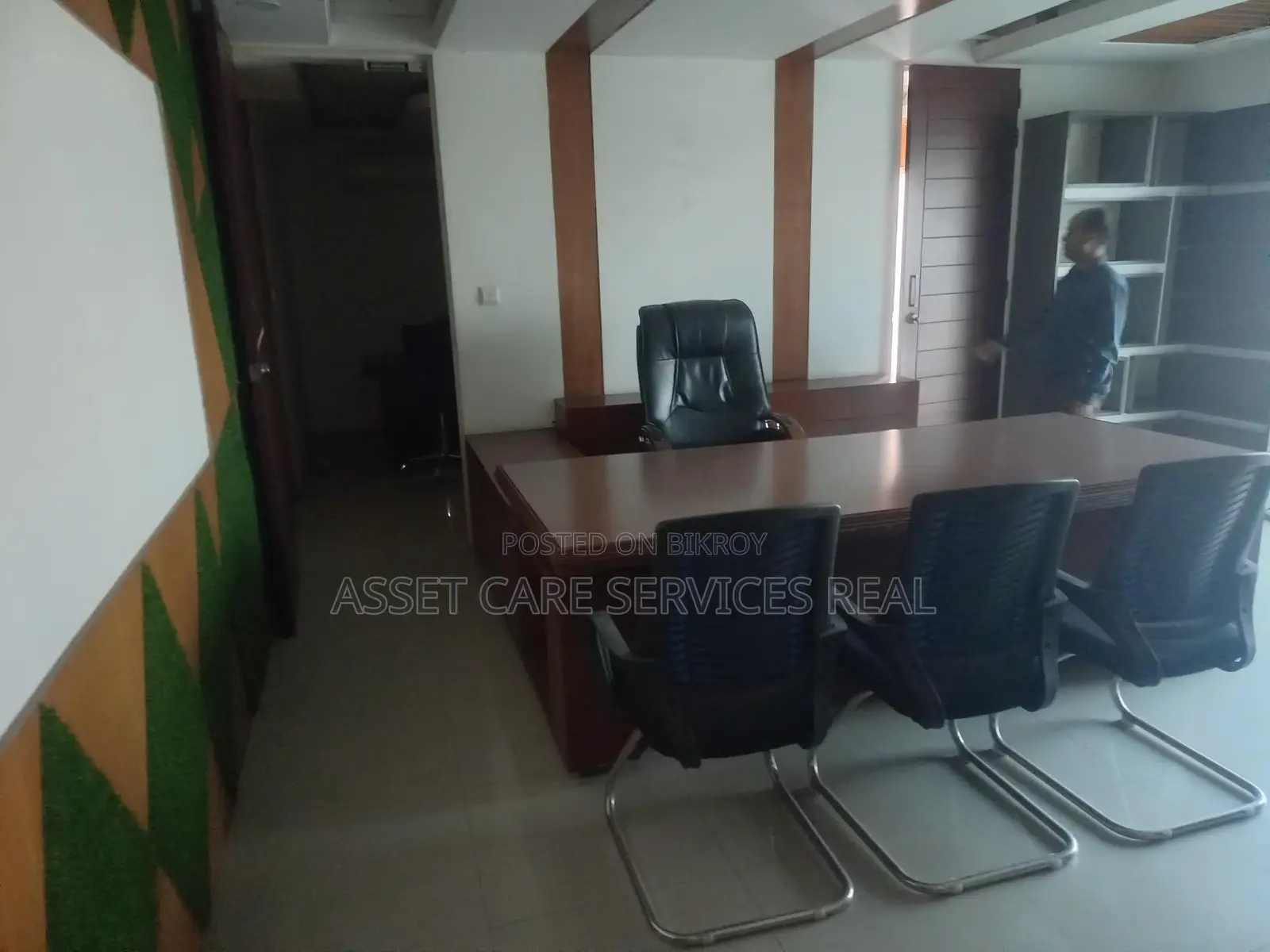 3050 Sqft Commercial Space for Rent @ Gulshan Avenue 2 Circle.
