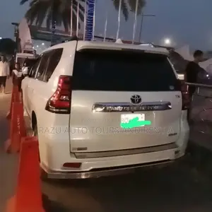 Land Cruiser Prado Rent For Wedding
