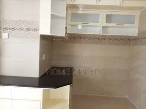 গুলশানে ২০০০ বর্গফুটের চমৎকার নতুন প্রপার্টি ভাড়া