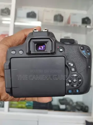 Canon 750D body box new condition