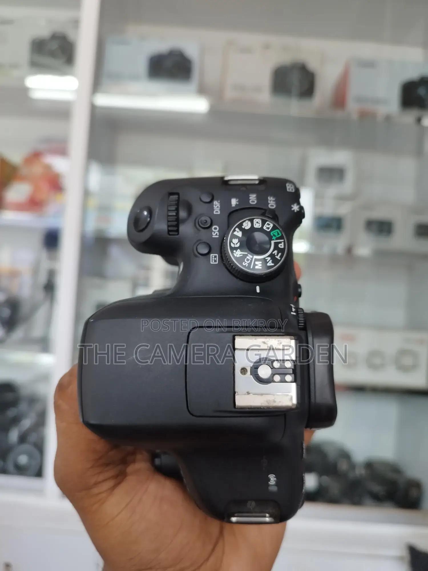 Canon 750D body box new condition