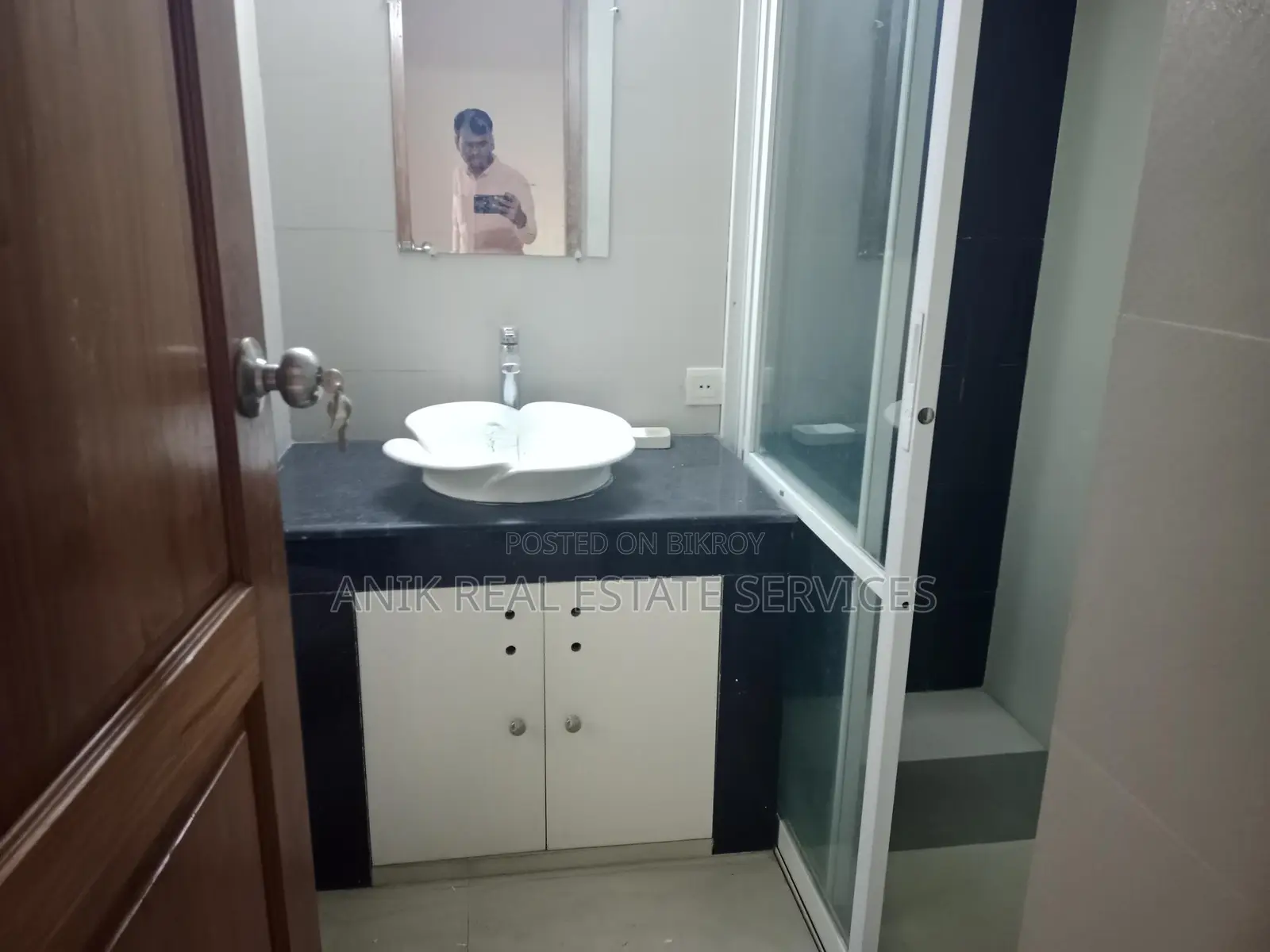 Good Quality Semi Farnised Flat Rent At Gulshan North