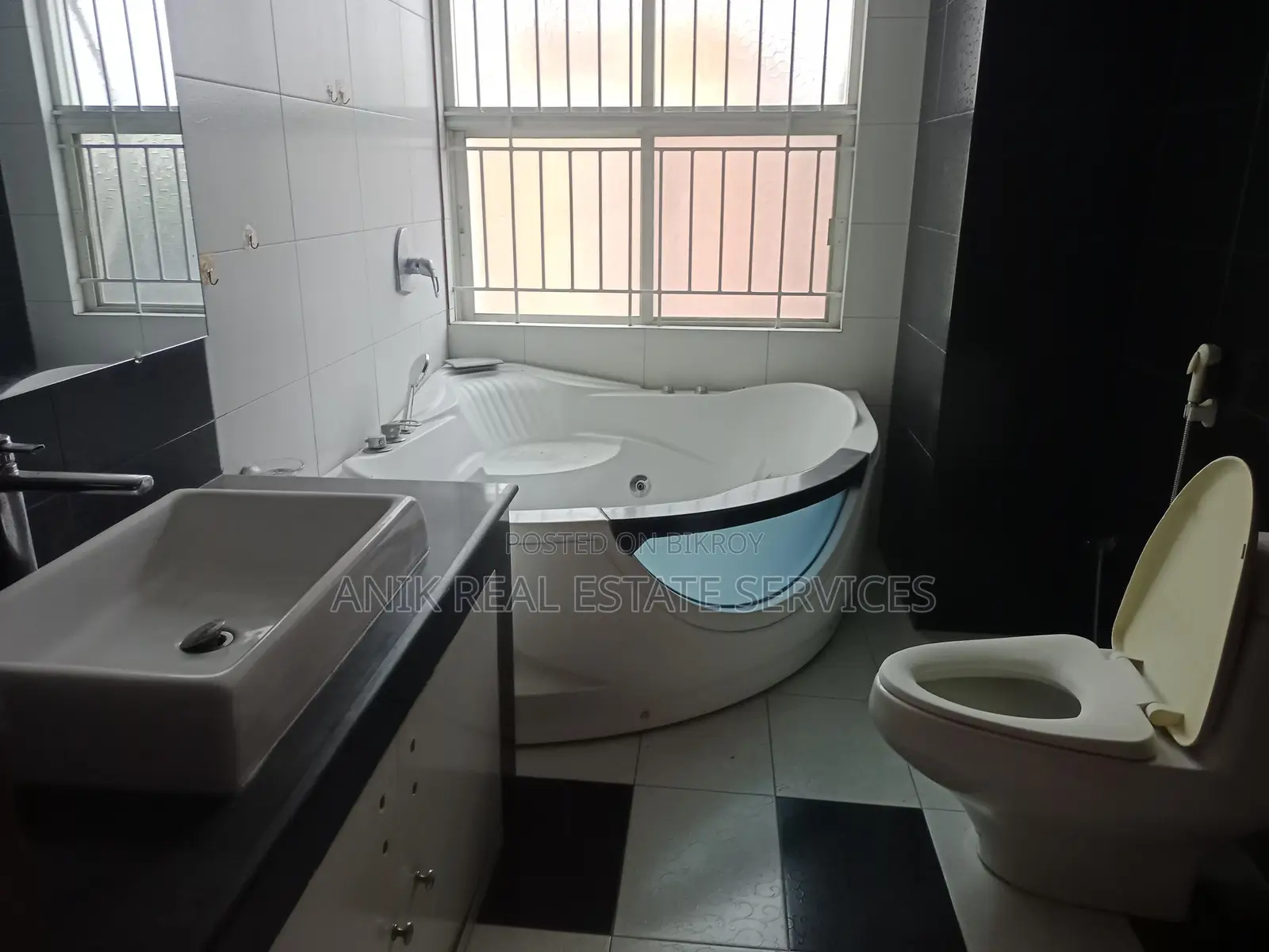 Good Quality Semi Farnised Flat Rent At Gulshan North