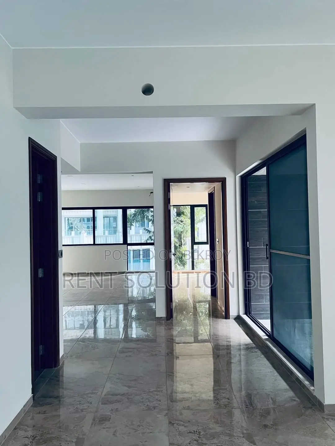 গুলশান ২-এ আপনার কাঙ্ক্ষিত সেমি-ফার্নিশড ফ্ল্যাটটি ভাড়ার জন্য প্রস্তুত