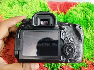 Canon 6D Mark II body full box