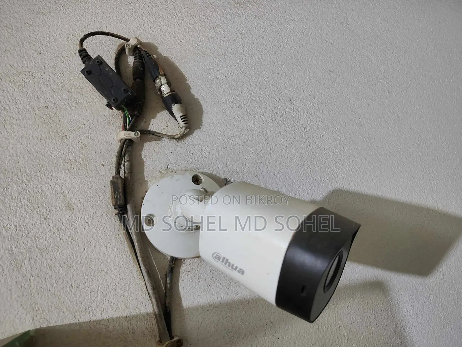 2 CCTV Cameras with DVR and 14-inch Monitor Combo