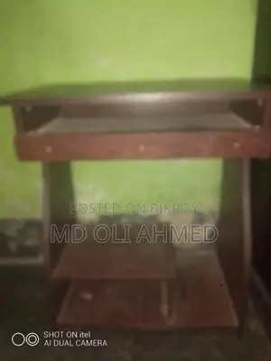 Computer Table sell
