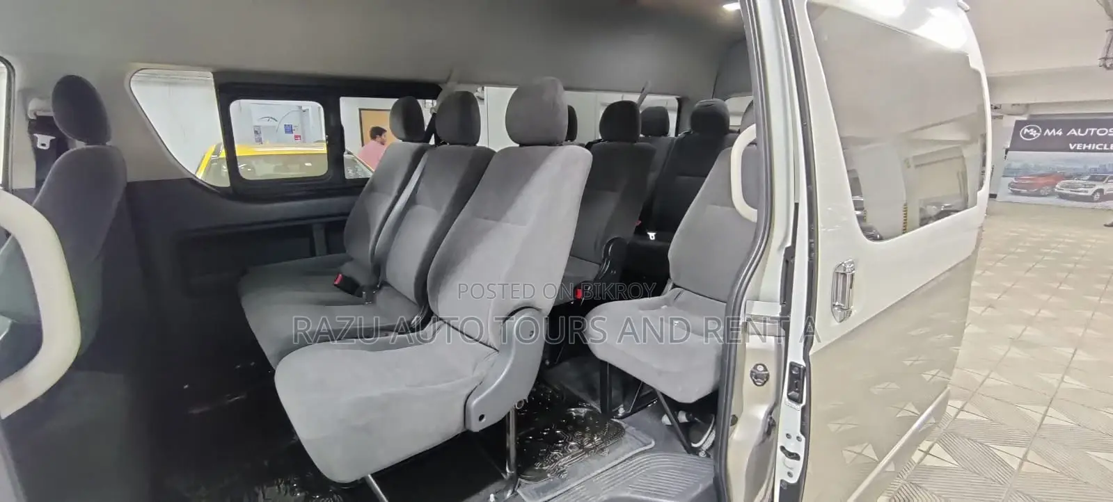 Grand Cabin Hiace For Rent