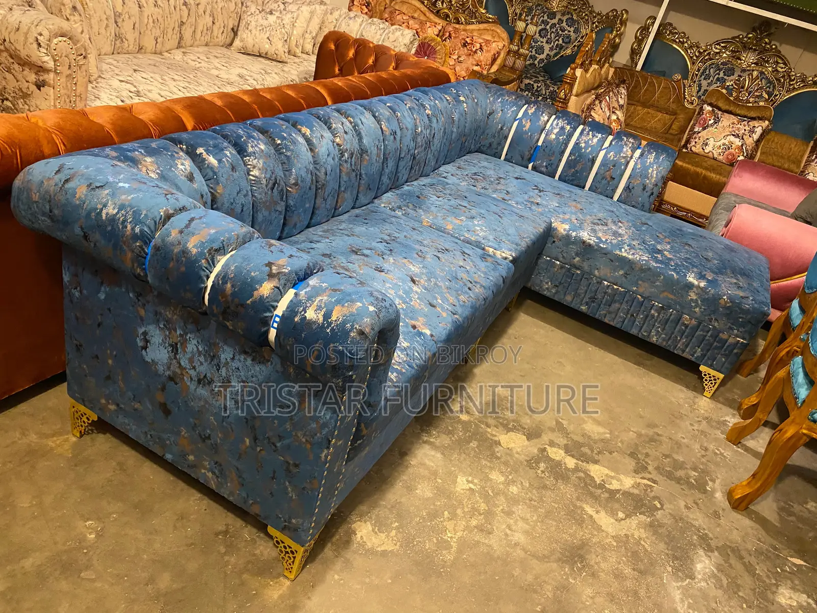 Extraordinary Modern L-Type Sofa Set