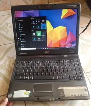 Acer Laptop 2GB RAM, 160GB Hard Disk, সারাদেশে কুরিয়ারেও দেওয়া হয়।