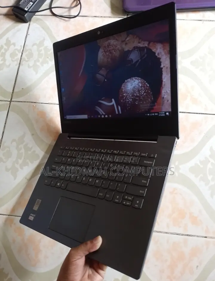 Lenovo 9th Generation Laptop, 4GB RAM, 128GB SSD, 14" Inch Display.