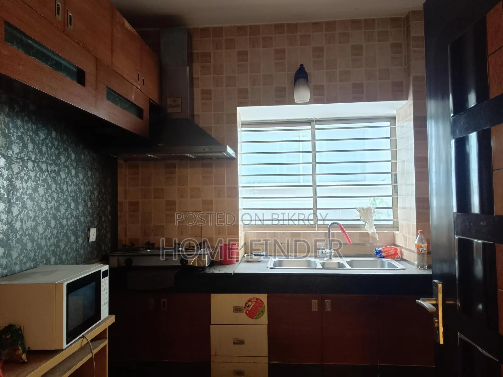 2700 Sqft Fully Furnished Apartment For Rent in Gulshan