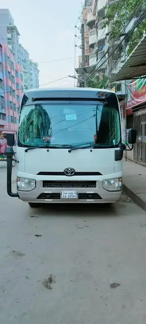 কোস্টার ভাড়ার জন্য