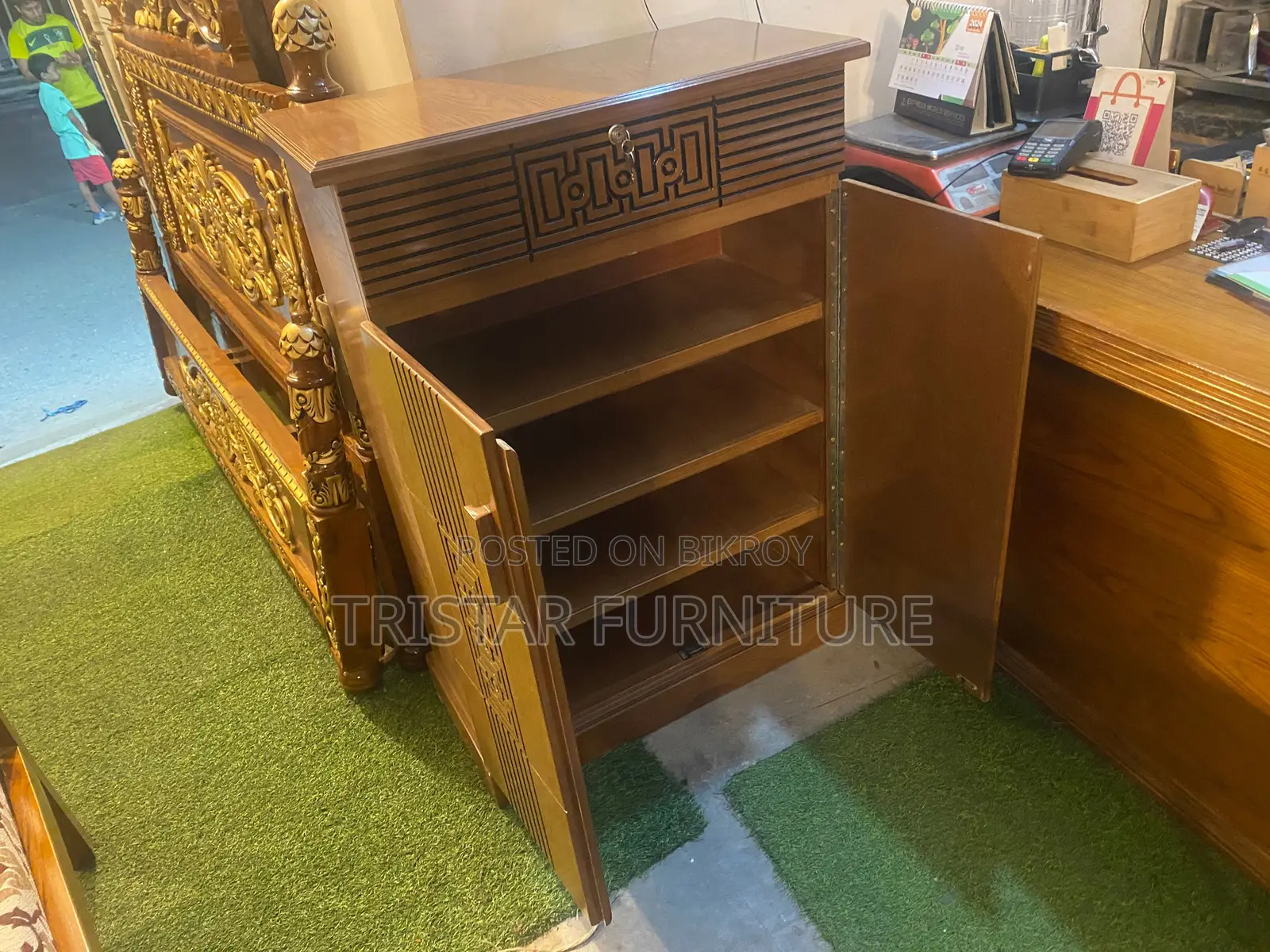 নান্দনিক ডিজাইনার জুতা রাখার রেক