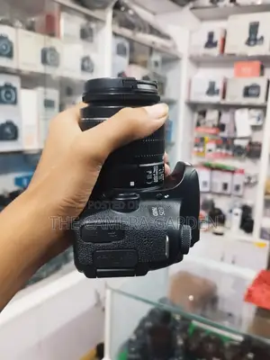 Canon 760d Body with 18 55mm Lens