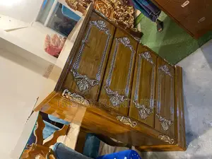 Modern Chest of drawer for bed room