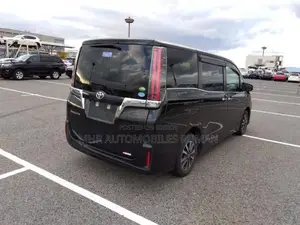Toyota Esquire GI Pkg 2019