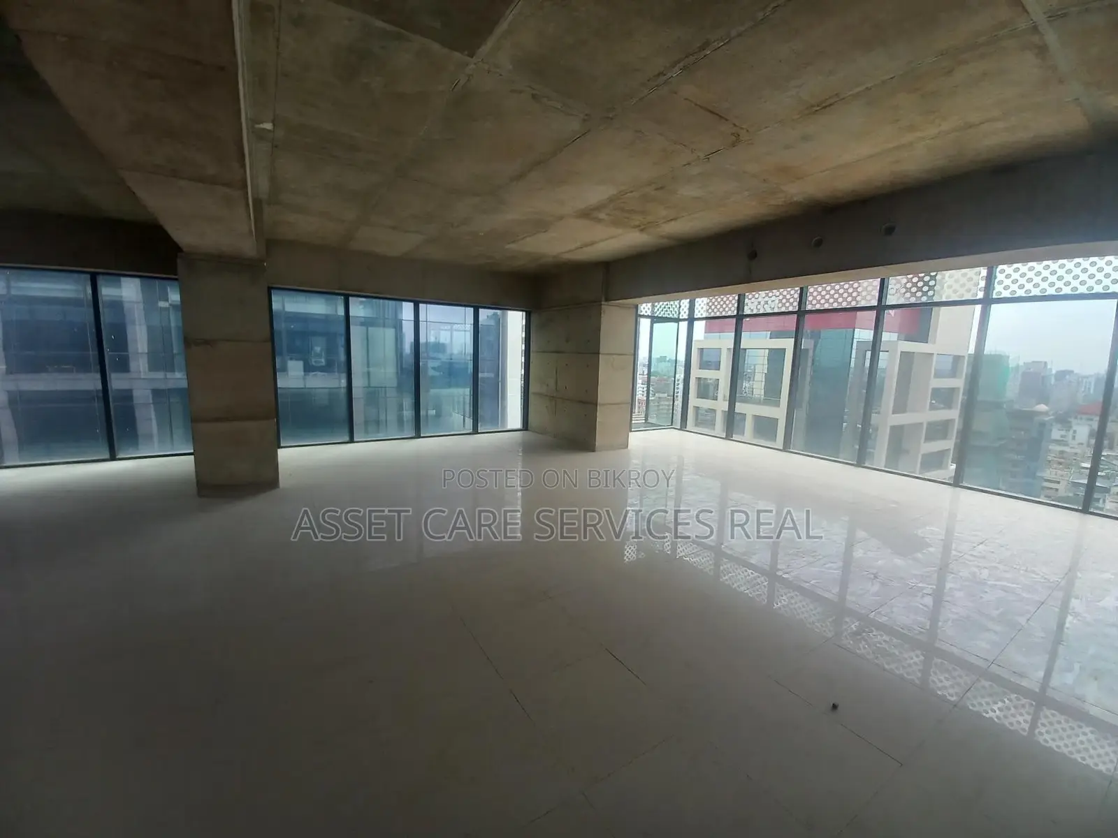 4500 Sqf Commercial Rent @ Gulshan Avenue.
