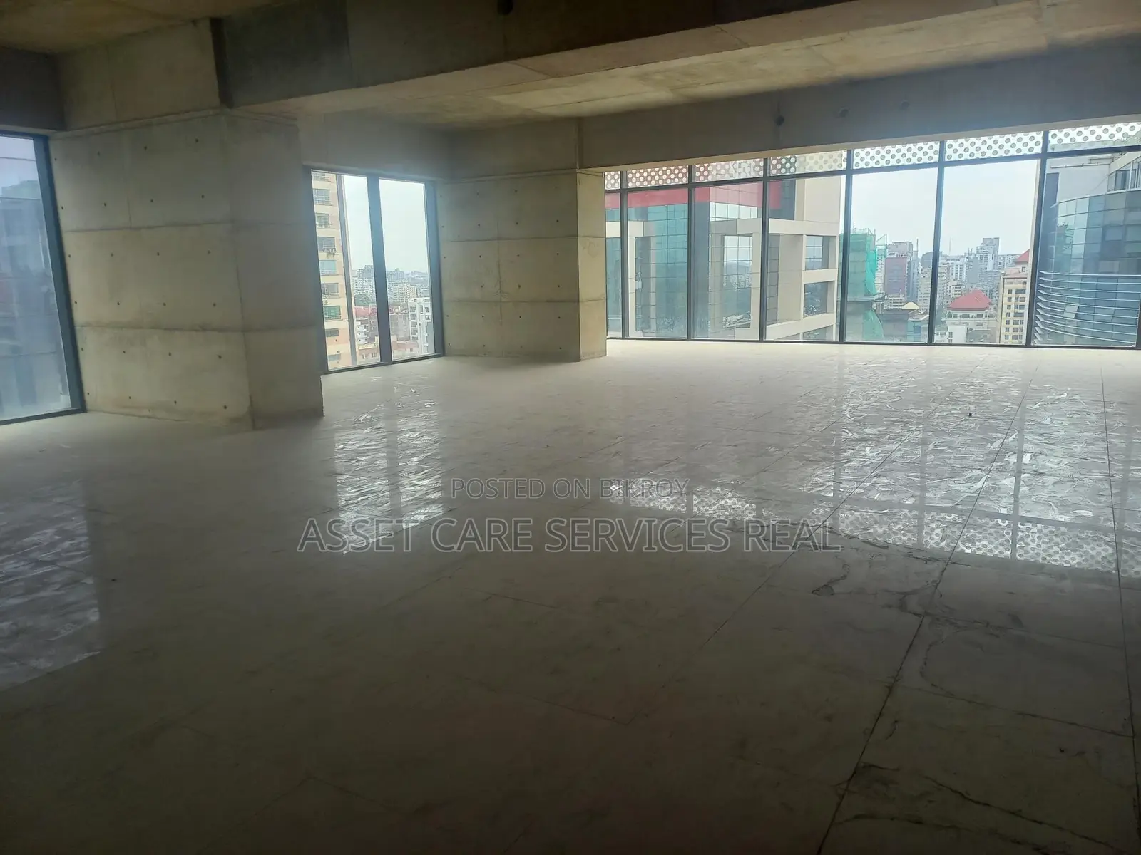 4500 Sqf Commercial Rent @ Gulshan Avenue.