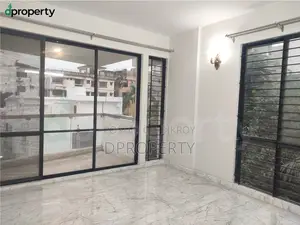 সাউথ ওয়েস্ট কর্নার জেমকন ডেভেলপার ব্র্যান্ড নিউ অ্যাপার্টমেন্ট ৩য় তলা