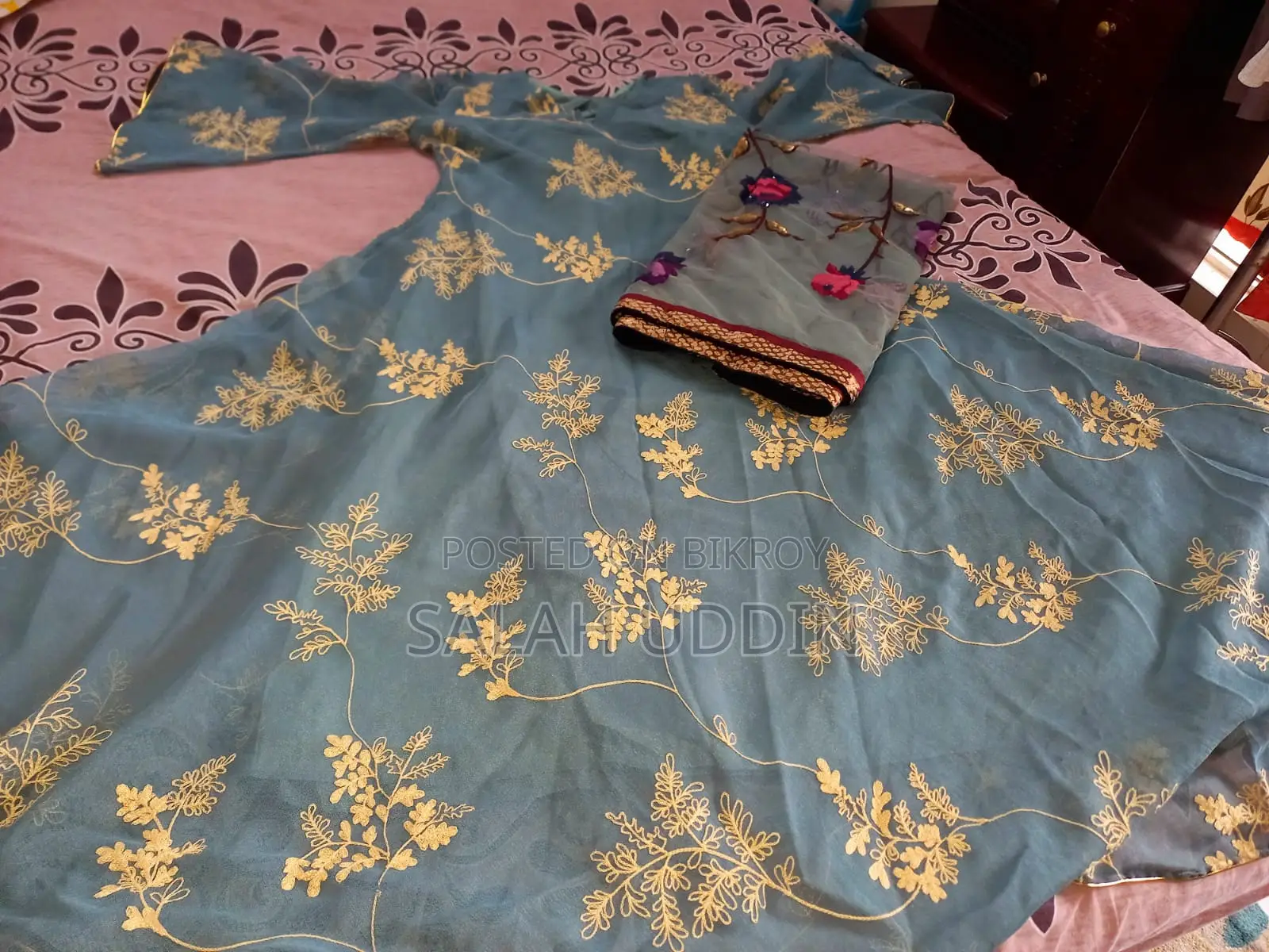 Beautiful new gown for sell. Offer Now