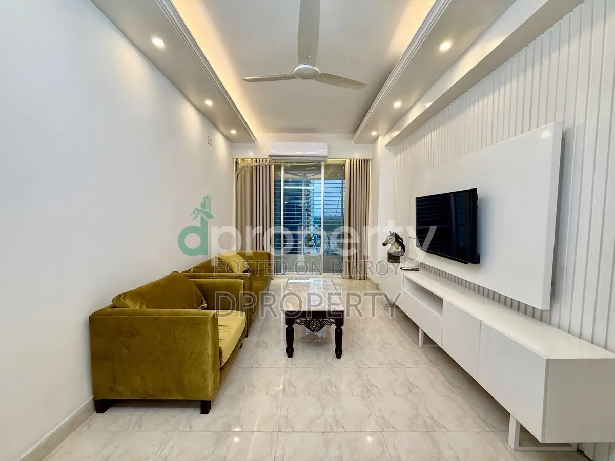 New Luxurious Furnished Apartment Monthly Yearly For Rent at Sector 18