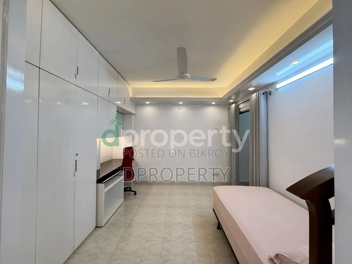 New Luxurious Furnished Apartment Monthly Yearly For Rent at Sector 18