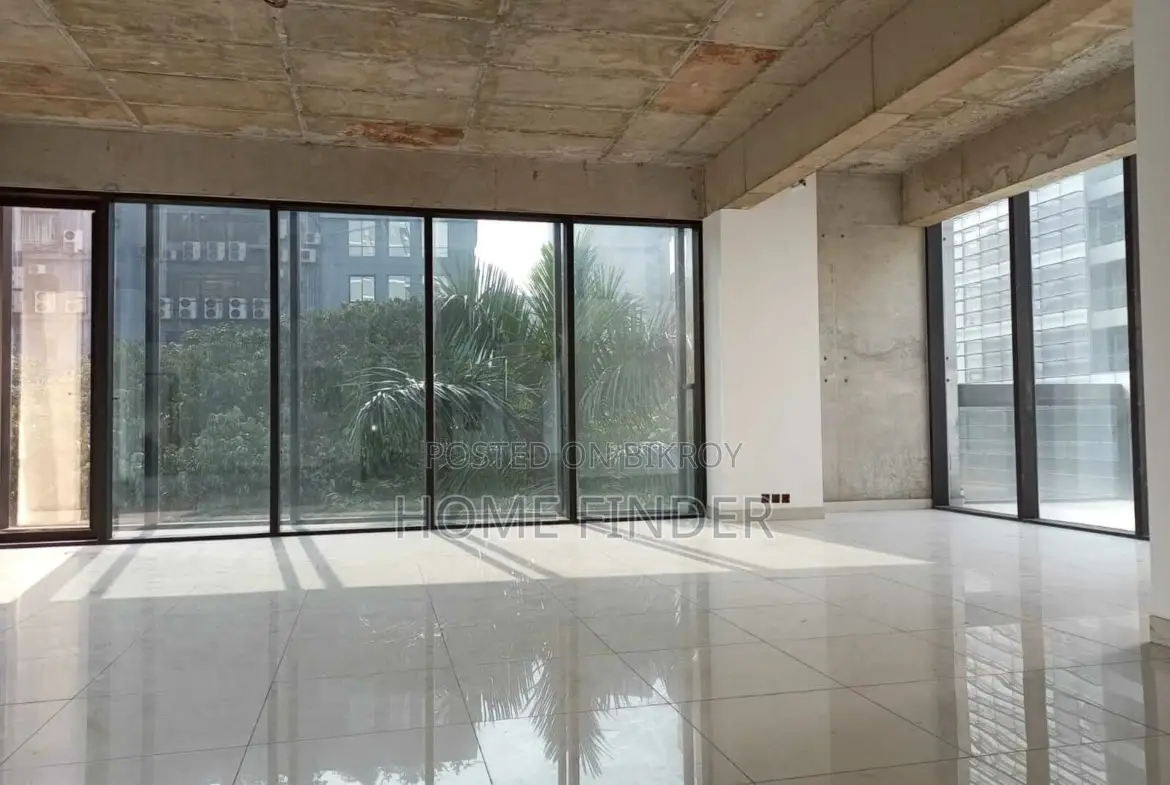 COMMERCIAL 3990 SQFT OPEN FLOOR RENT GULSHAN 2 CIRCLE