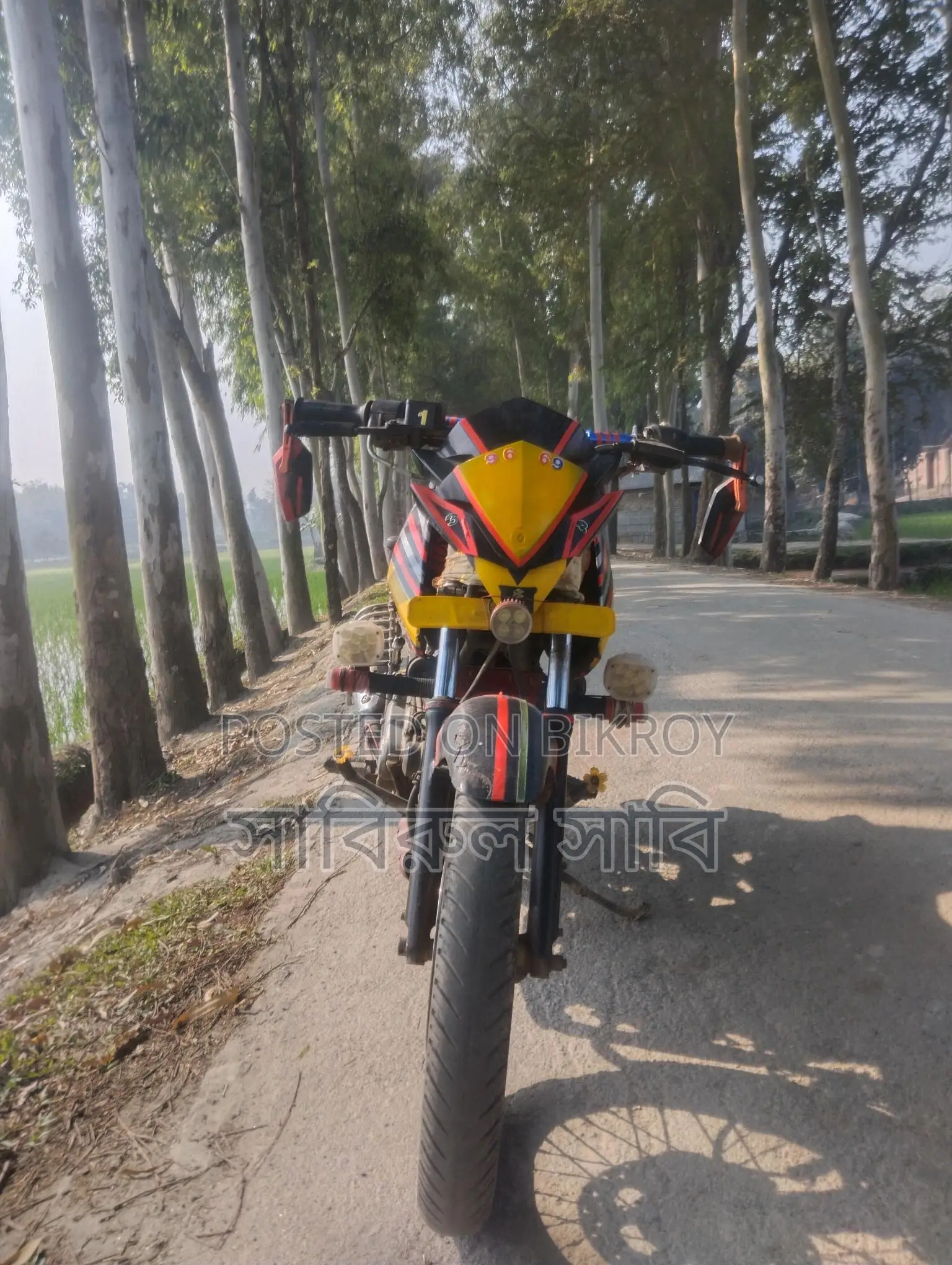 Bajaj Pulsar 150 . 2003