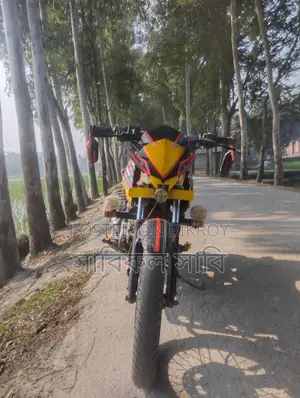 Bajaj Pulsar 150 . 2003