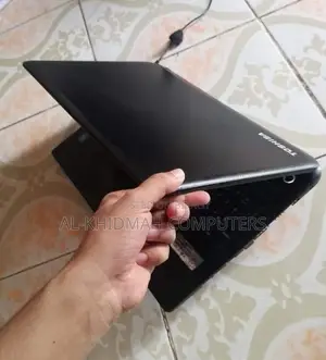 Toshiba Laptop, 2GB RAM, 320GB Hard Disk