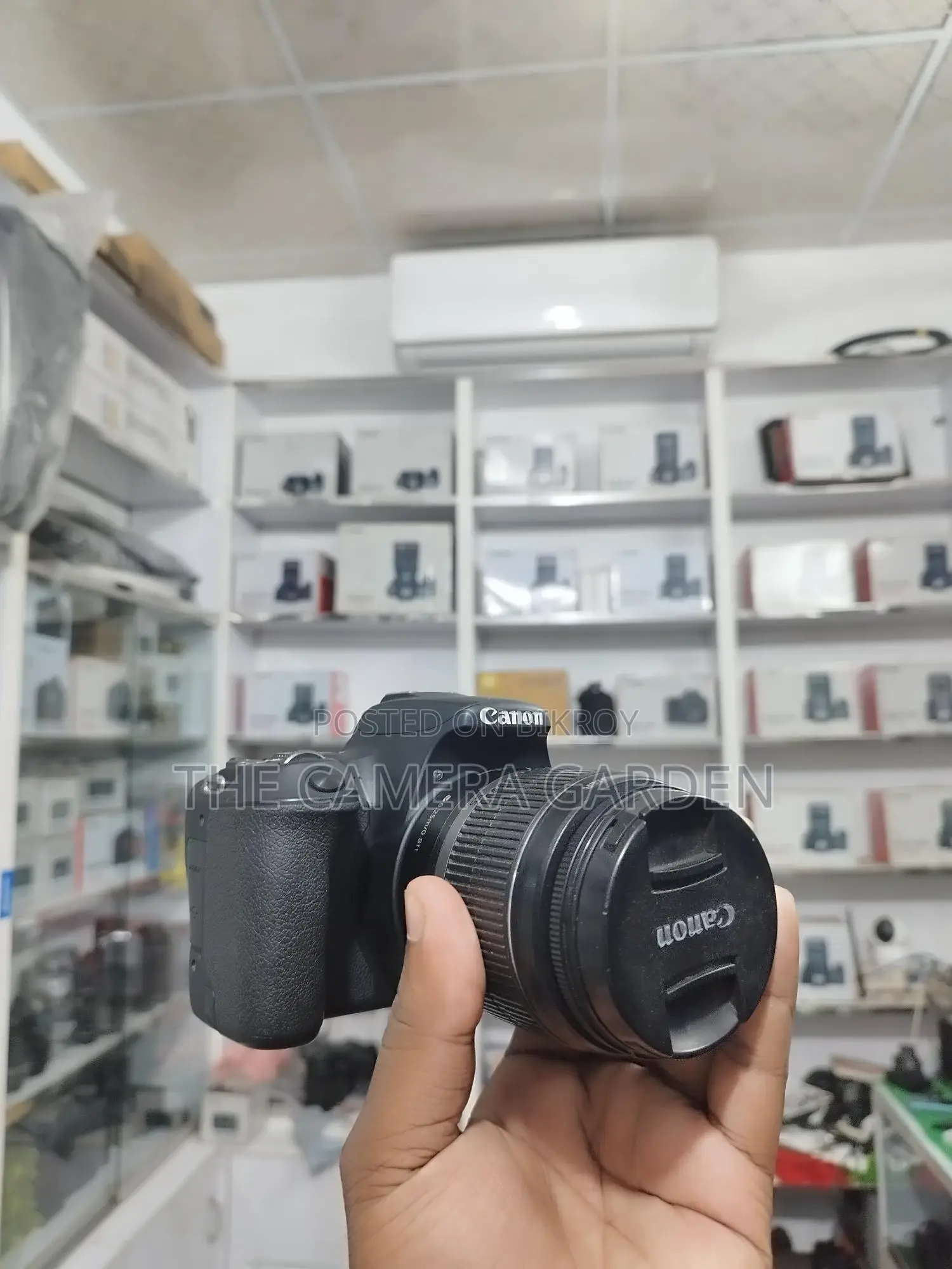 Canon 200d with 18 55mm lens