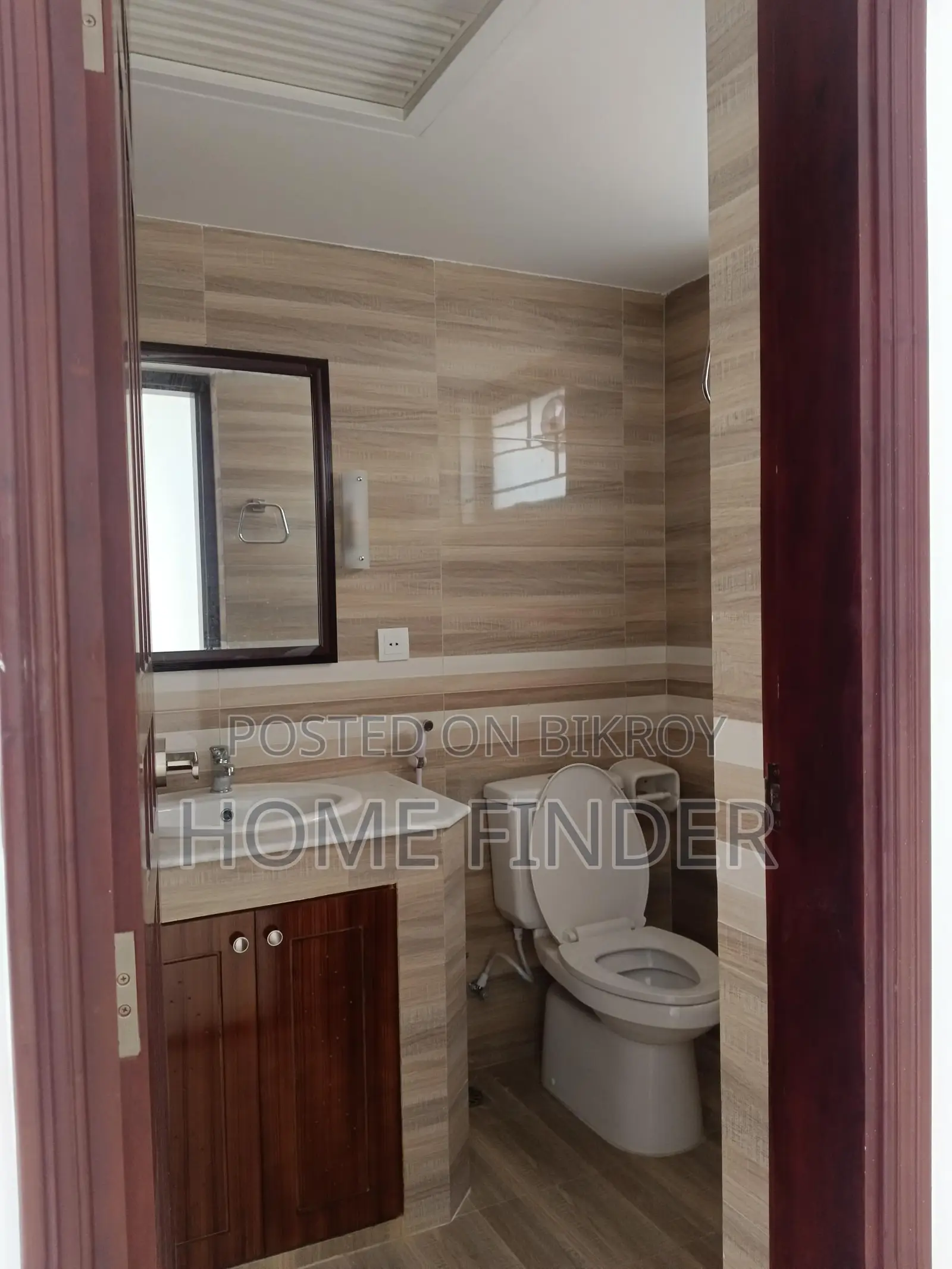 3200 Sqft Brand New Un-furnished Apartment For Rent in Gulshan