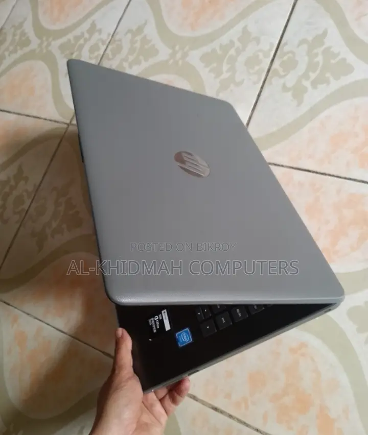 HP Core i3 6th Gen Slim Fresh Laptop (SSD 128GB, 8GB RAM)
